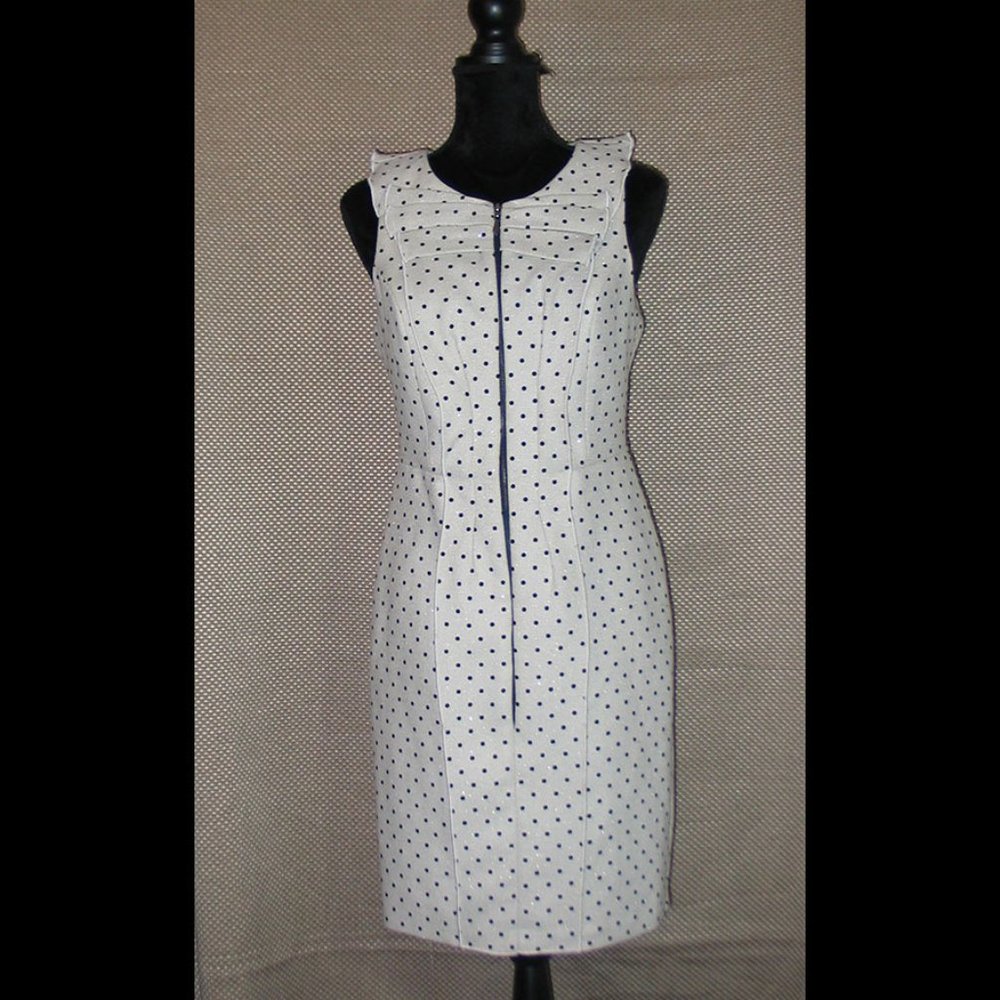 Eva Franco Classic Spring through Fall Dress D0067